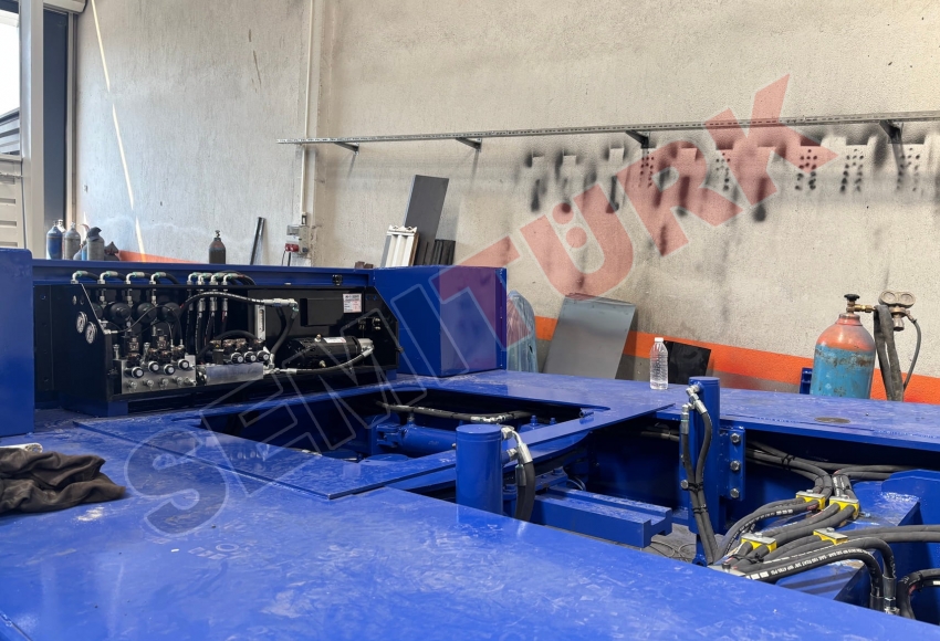 4 Axle Lowboy & Double Drop & Low Loader Semi-Trailer